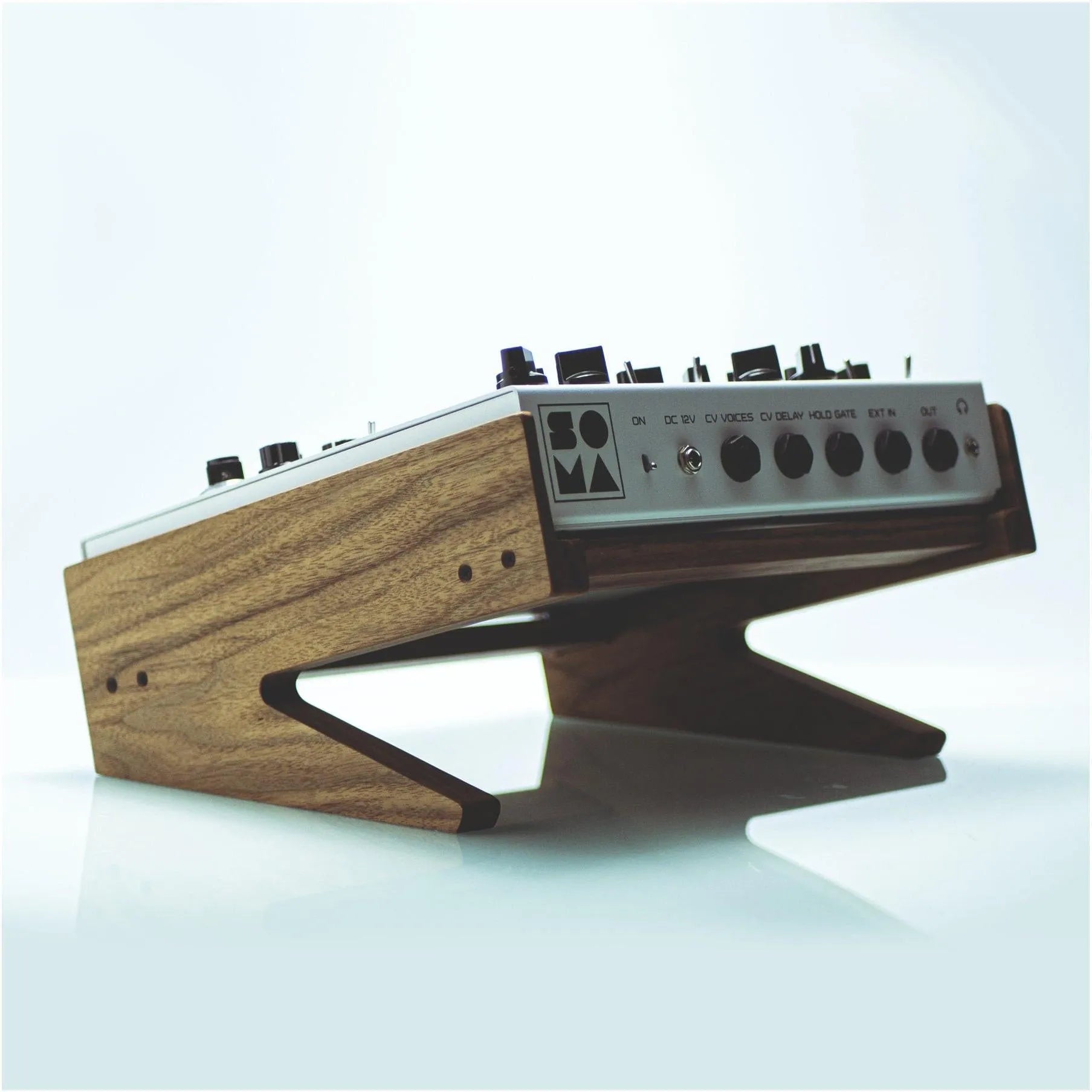 Stand for Lyra8 (Decksaver Compatible)