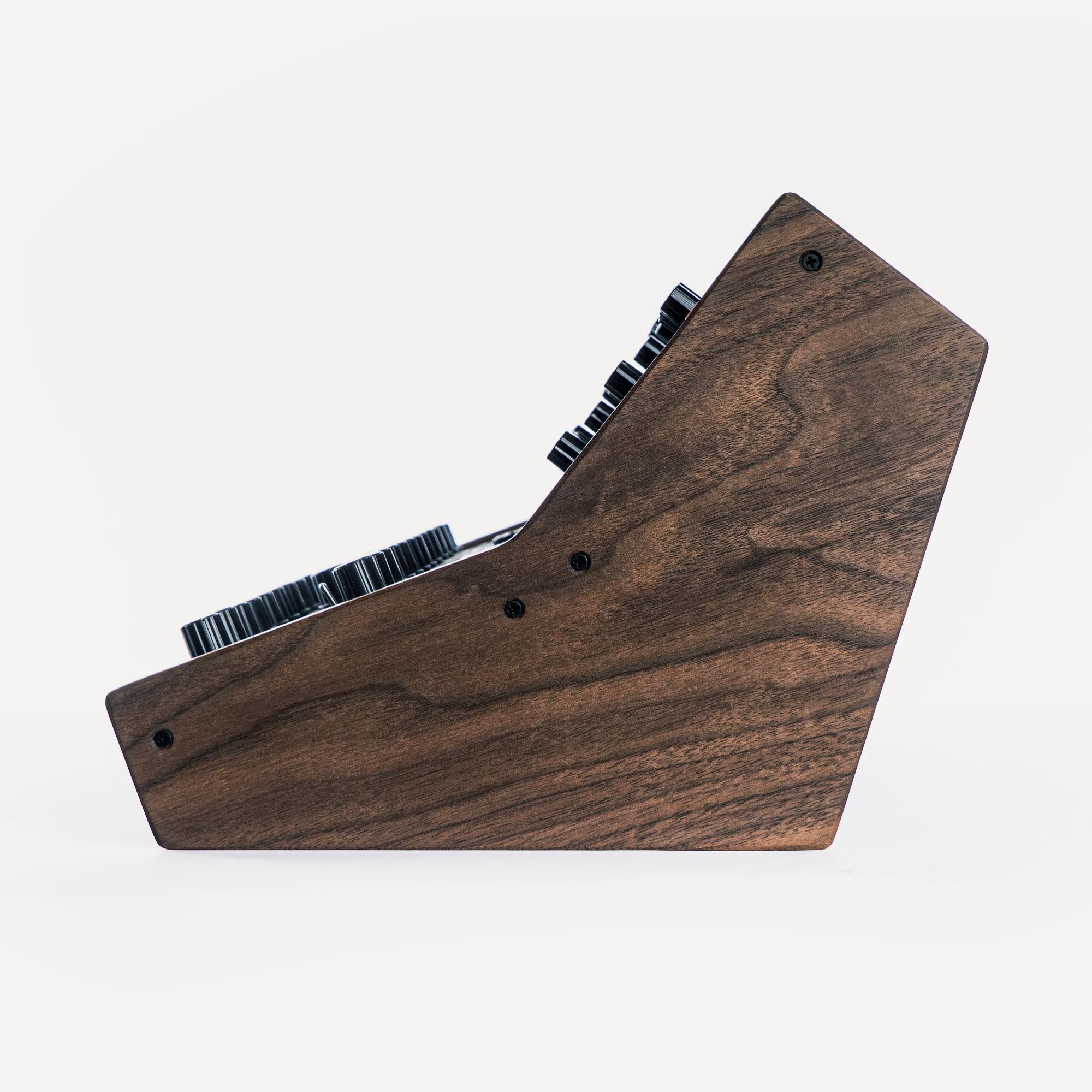 2-Tier mount for Behringer synth modules